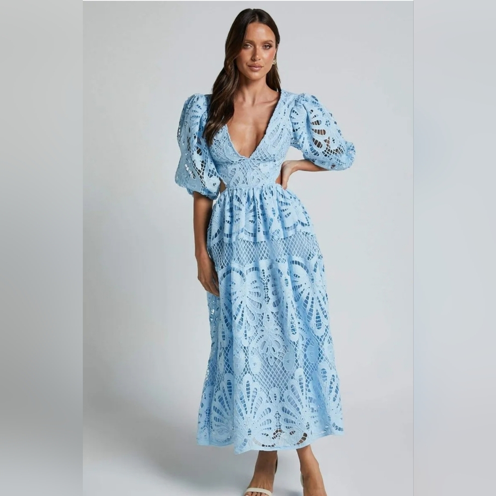 Embroidered cut out midi dress - women's size small